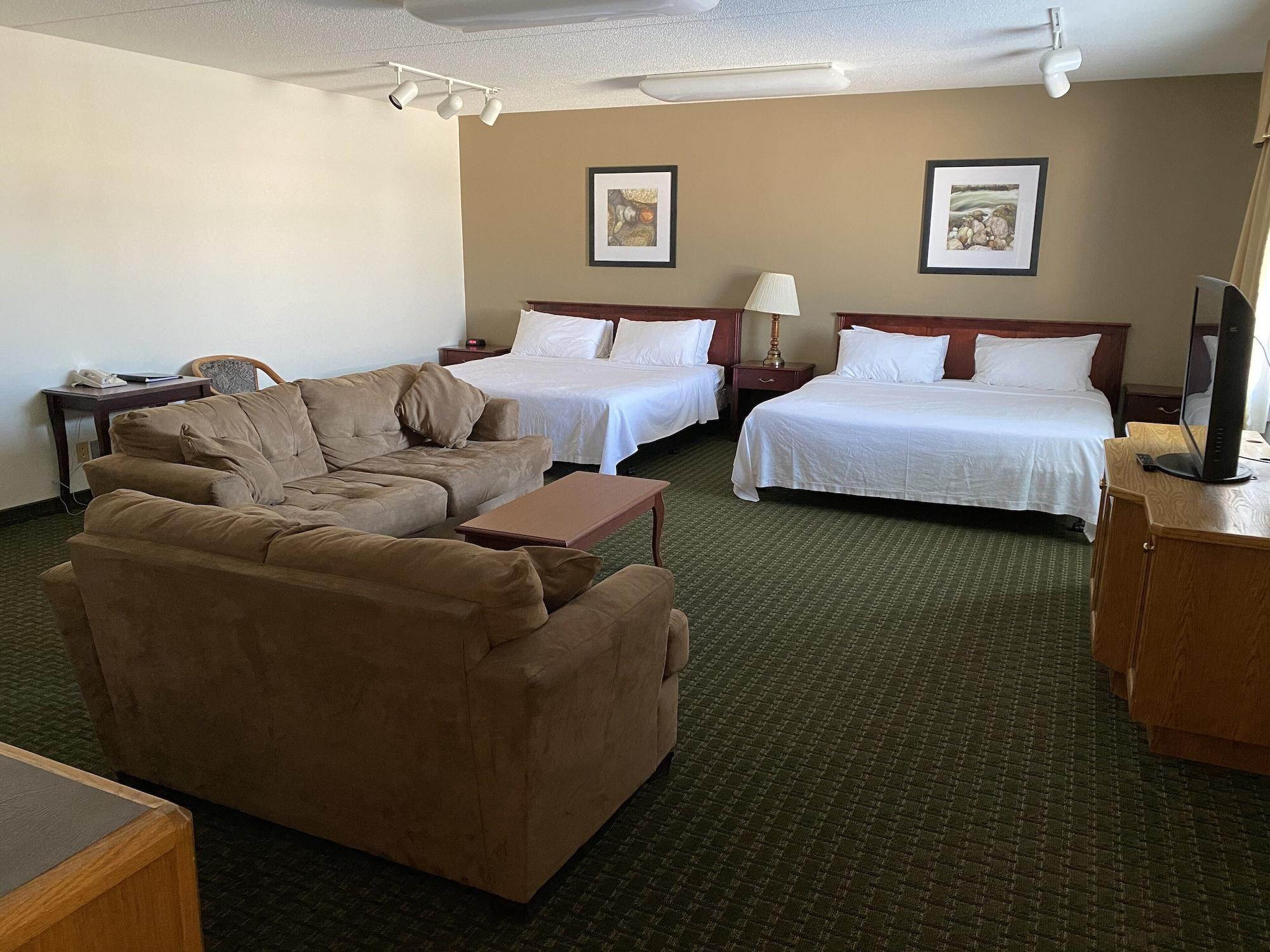 Ramada by Wyndham Thunder Bay Airlane Hotel Bagian luar foto